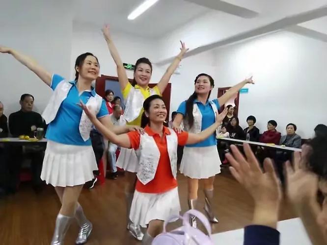 愛滿銅官·情暖重陽——銅官區(qū)文藝創(chuàng)作與表演協(xié)會(huì)重陽系列活動(dòng)側(cè)記